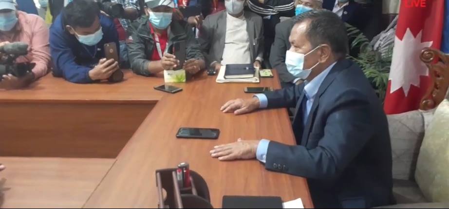 गण्डकी सरकार ढल्नुको दोषी केपी ओली पनि : गुरुङ 