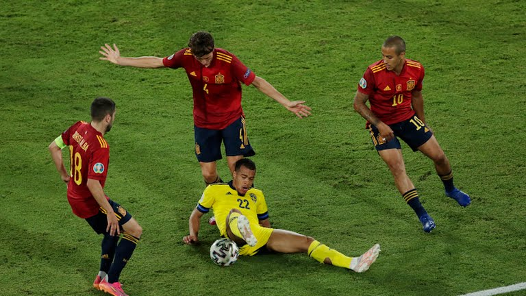 घरेलु मैदानमा बराबरीमा रोकियो स्पेन