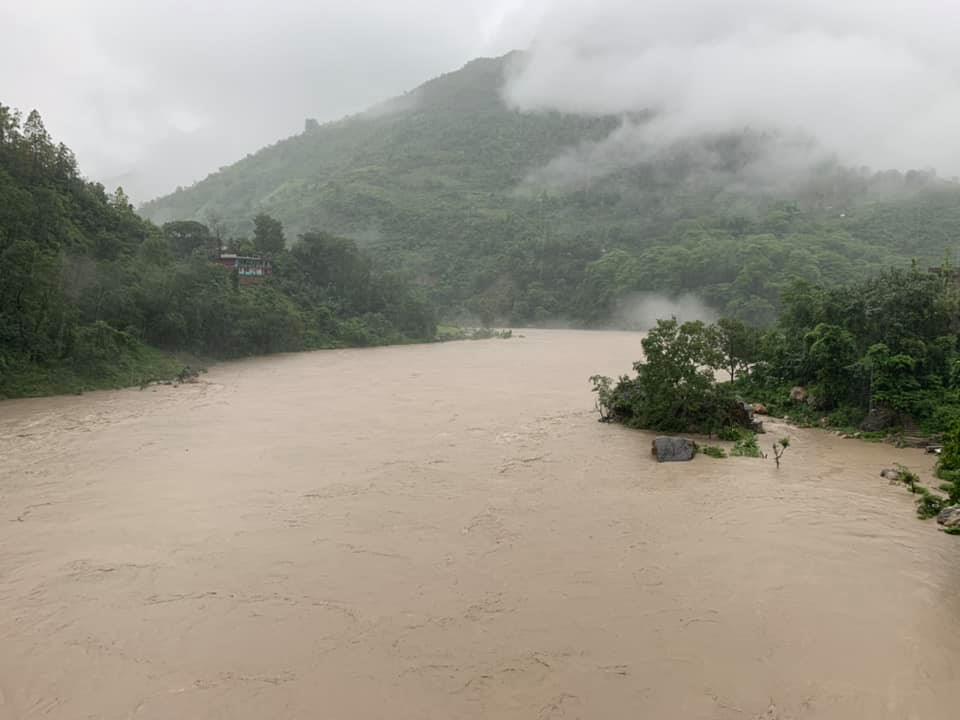 गण्डकीमा बाढीको वितण्डा [तस्बिरहरू]