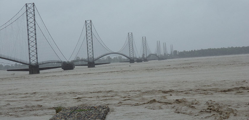 महाकाली नदीको बाढीले १५ घर डुबानमा
