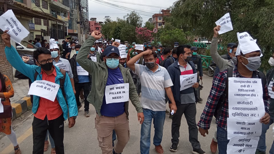 सिंहदरबार घेर्न पुगेका प्राविधिक प्रहरी नियन्त्रणमा