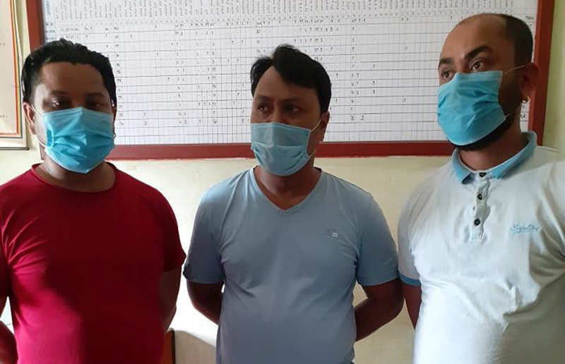 कैलालीमा सुनको अवैध कारोबार गरेको आरोपमा ३ जना पक्राउ