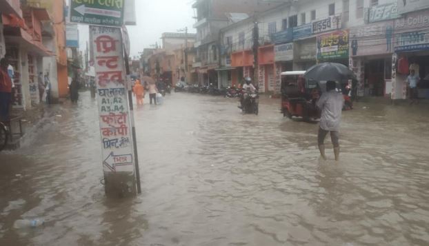 जलमग्न जनकपुरधाम, घर-घरमा पानी पस्दा जनजीवन कष्टकर