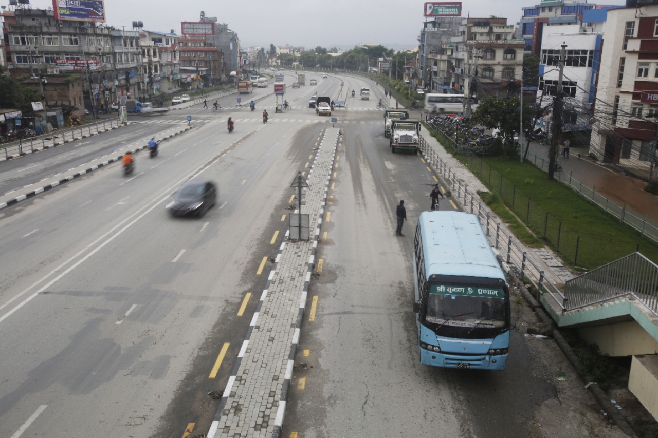 दुई महिनापछि सार्वजनिक यातायात खुल्दा जे देखियो [तस्बिरहरु]