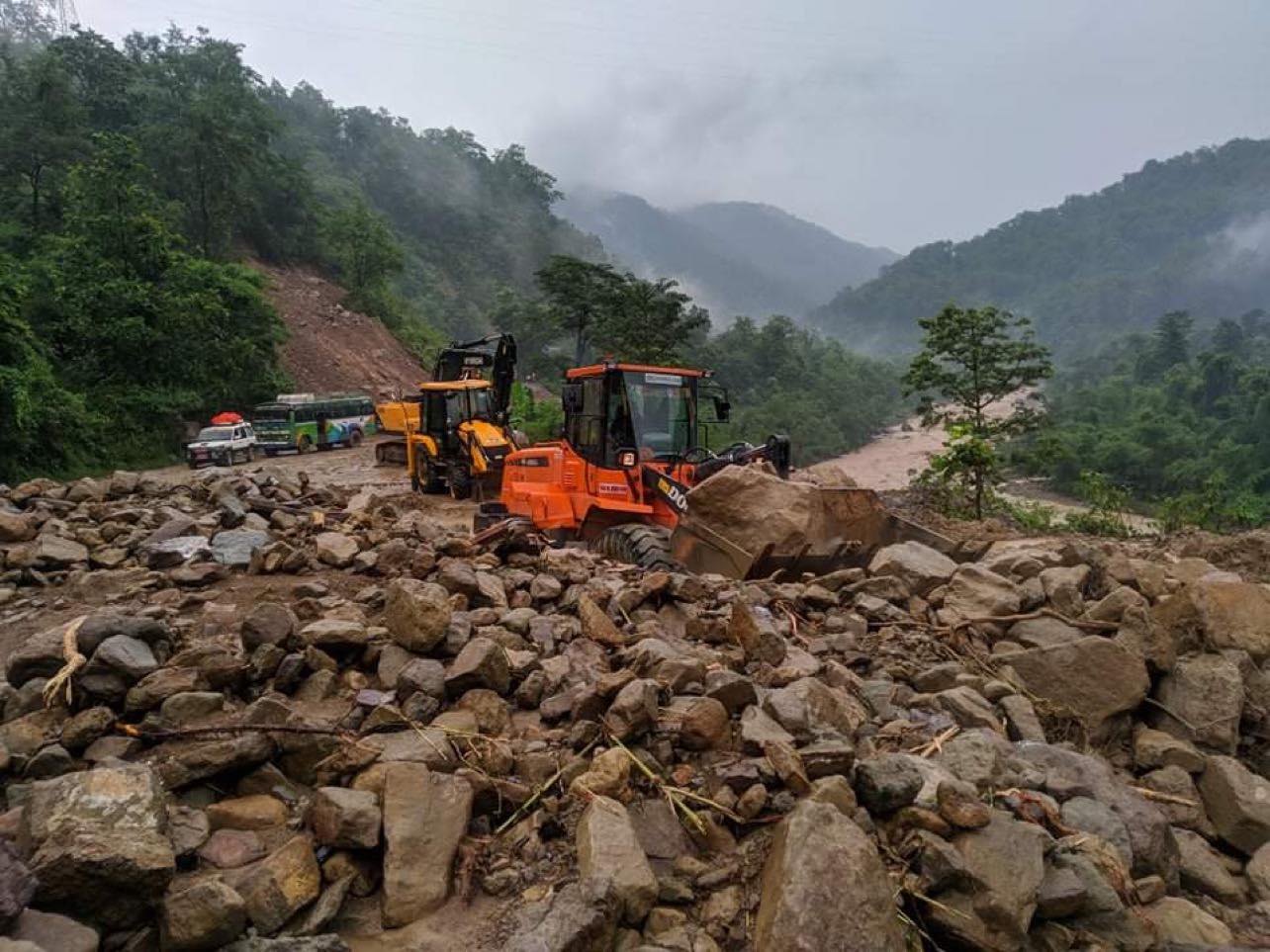 पहिरोबाट सात जलविद्युत् आयोजना प्रभावित