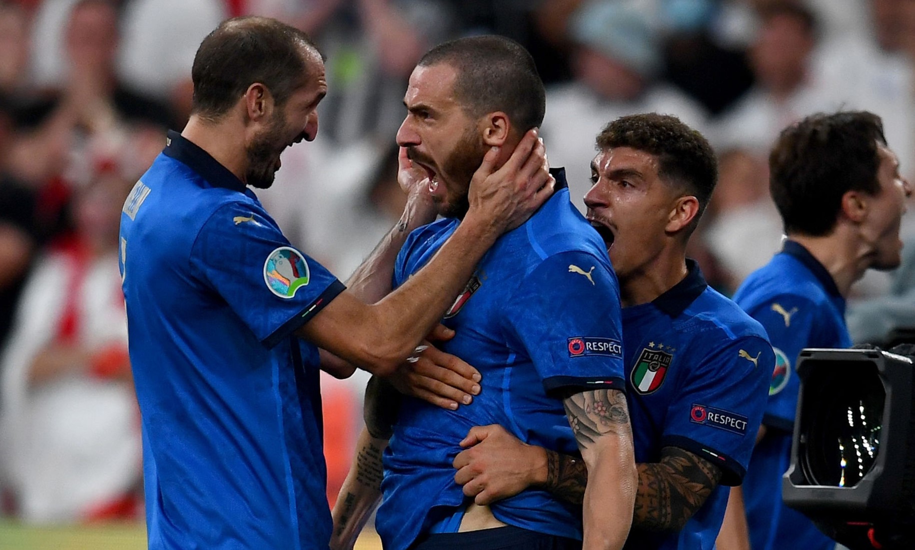 युरोकपको उपाधि इटालीलाई 