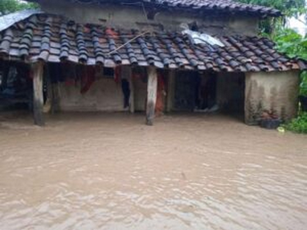 कैलालीको अत्तरिया क्षेत्रमा बाढी, मोहना र कर्णालीमा पानीको सतह बढ्यो