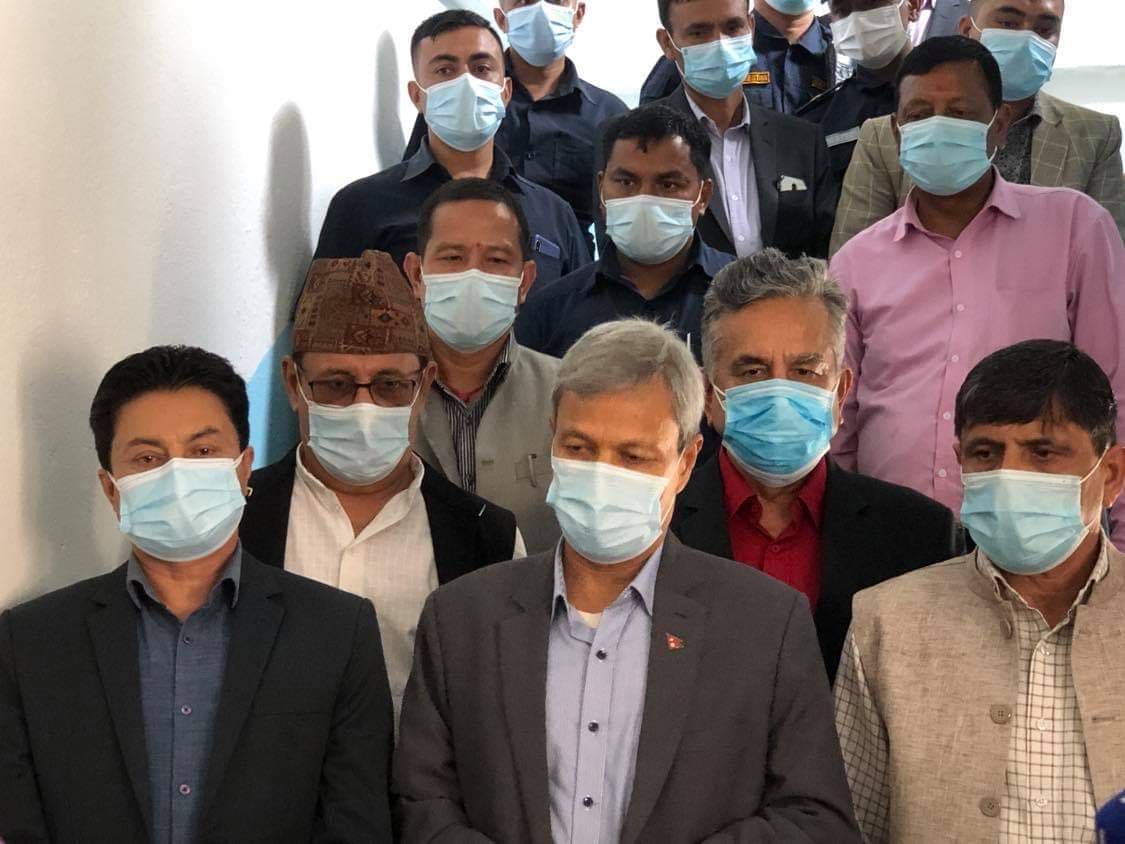 नेपाल पक्षले स्थायी कमिटी बैठक रोक्न गरेको आग्रह ओलीद्वारा अस्वीकार