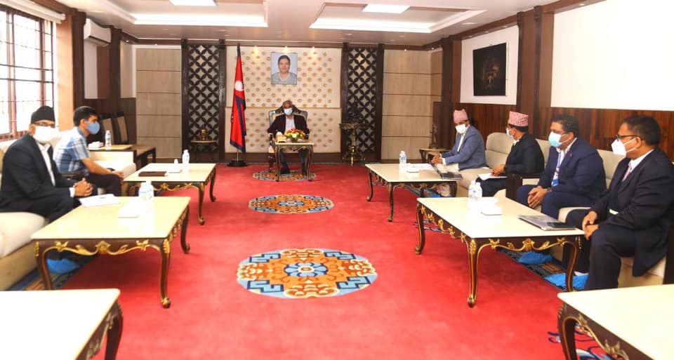 कोरोनाको तेस्रो लहरको पूर्वतयारीमा जुट्न प्रधानमन्त्री देउवाको निर्देशन