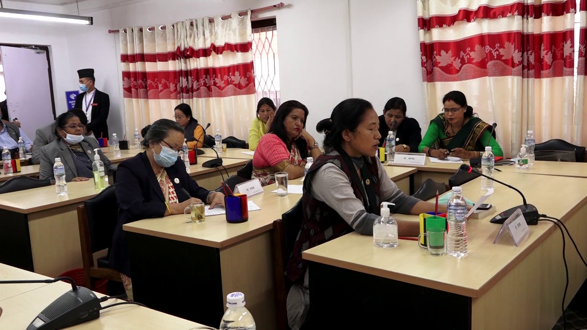 कोरोना र बाढीपहिरोपीडितका लागि तत्काल गासबासको व्यवस्था गर्न सांसदहरूको माग