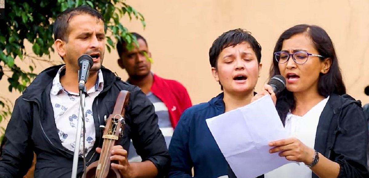 एउटा यस्तो गीत जसले मिसिसिपीदेखि वाग्मतीसम्म प्रश्न सुसेल्दै ल्यायो