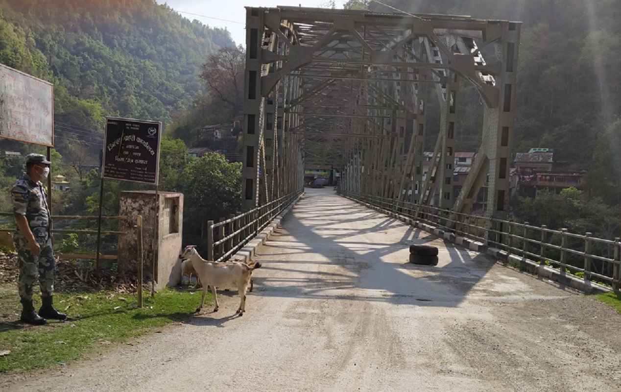 राम्दीको पुलसँगै जोडिएको महँगी