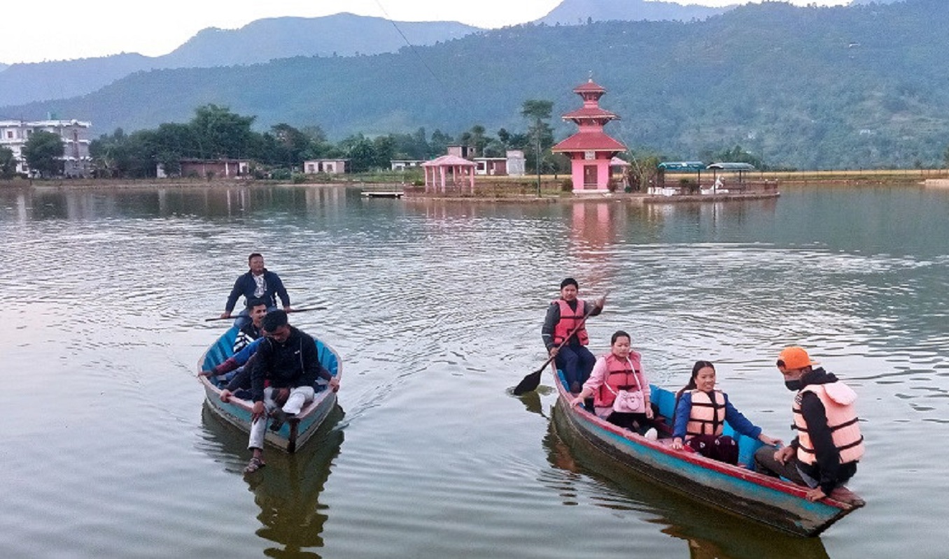 पाल्पाको तालपोखरामा आन्तरिक पर्यटकसँगै आम्दानी पनि बढ्यो