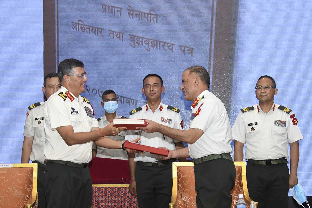 शर्माले सम्हाले नेपाली सेनाको कमान्ड