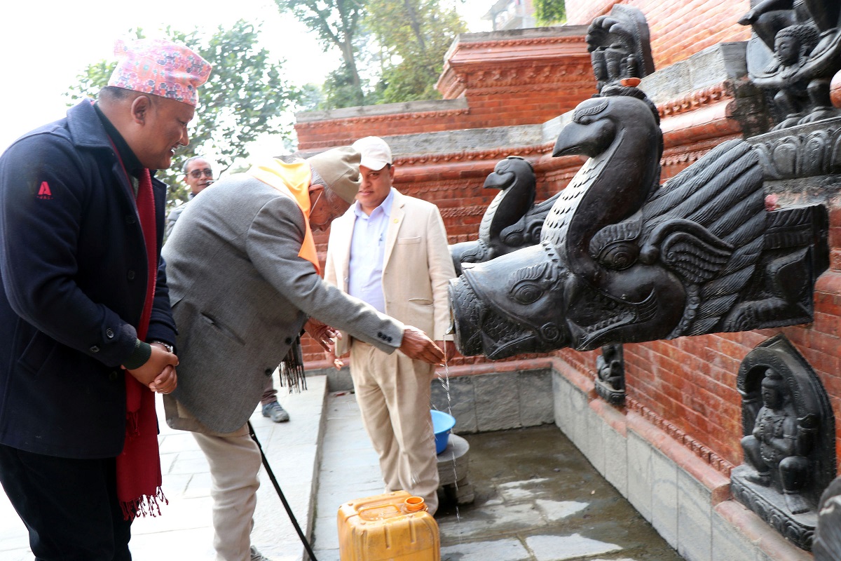 शंखधर पार्कको ढुंगेधारा अवलोकन गरे वाङ्‍मय शताब्दी पुरुष जोशीले [चार तस्बिर]