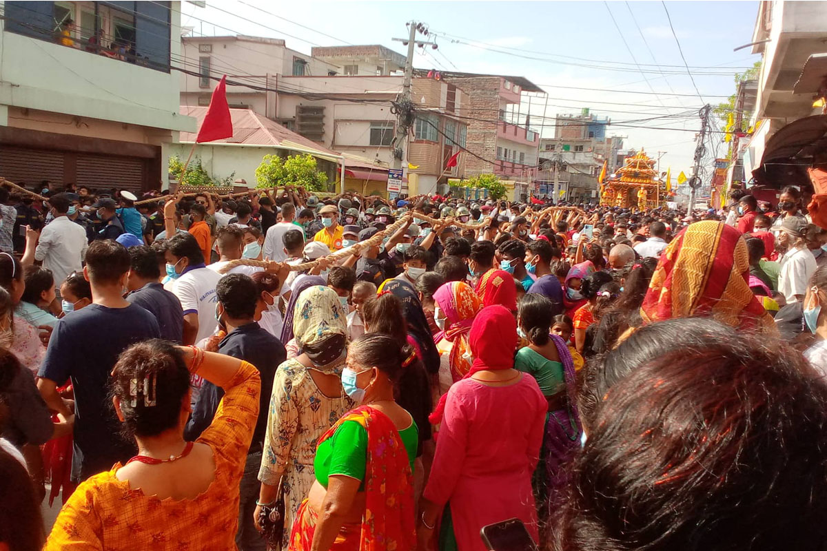 विराटनगरमा राधाकृष्ण रथयात्रा सुरु