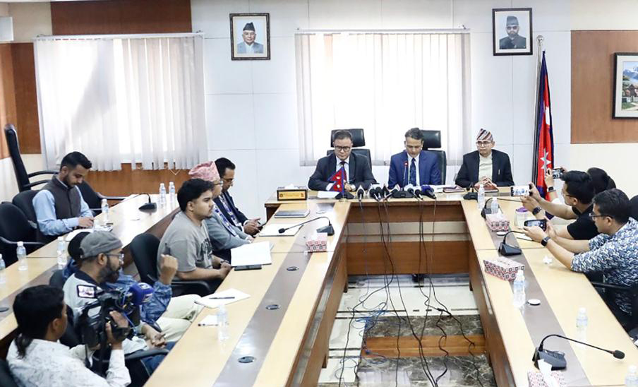 खाडीमुलुकमा युद्धको अफवाह फैल्याउने ११ नेपाली पक्राउ