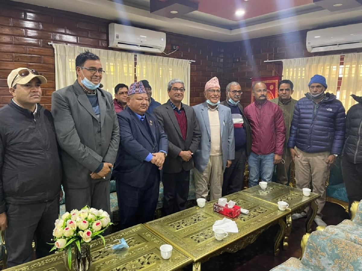 मझगाउँ विमानस्थल सञ्चालनको मागसहित रमेश लेखक पुगे पर्यटन मन्त्रालय