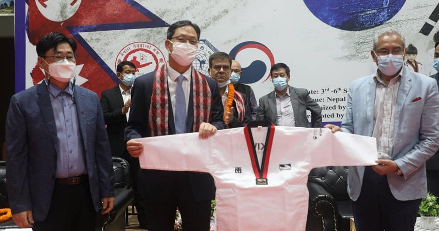 साग स्वर्णधारी कमललाई अनलाइन तेक्वान्दोमा स्वर्ण