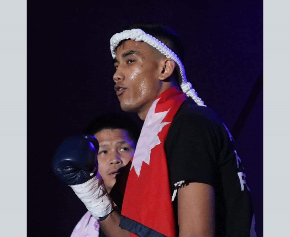 ‘हिमालयन चितुवा’ यसरी भिड्दैछन् बक्सिङमा