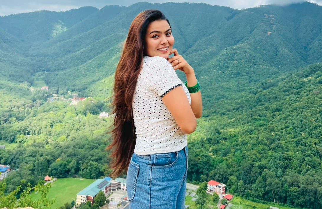 ६ महिनामा ९० गीत रेकर्ड गरिन् गायिका रेखा पोखरेलले