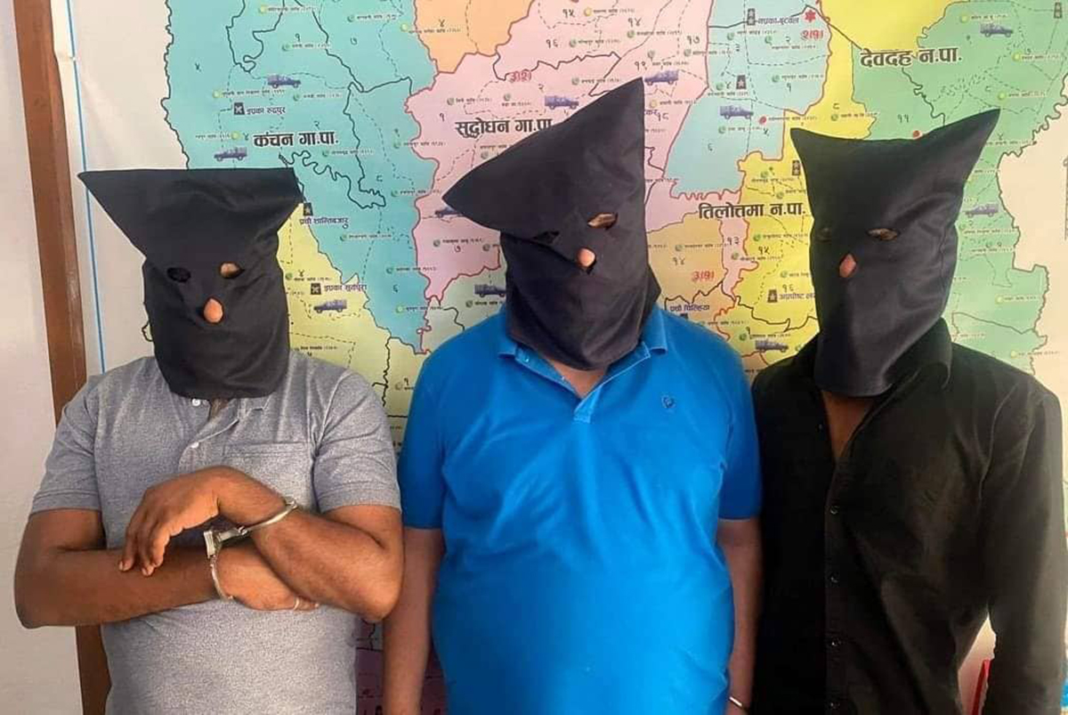 पसलबाट सुन चोरेको आरोपमा तीन भारतीय नागरिक पक्राउ
