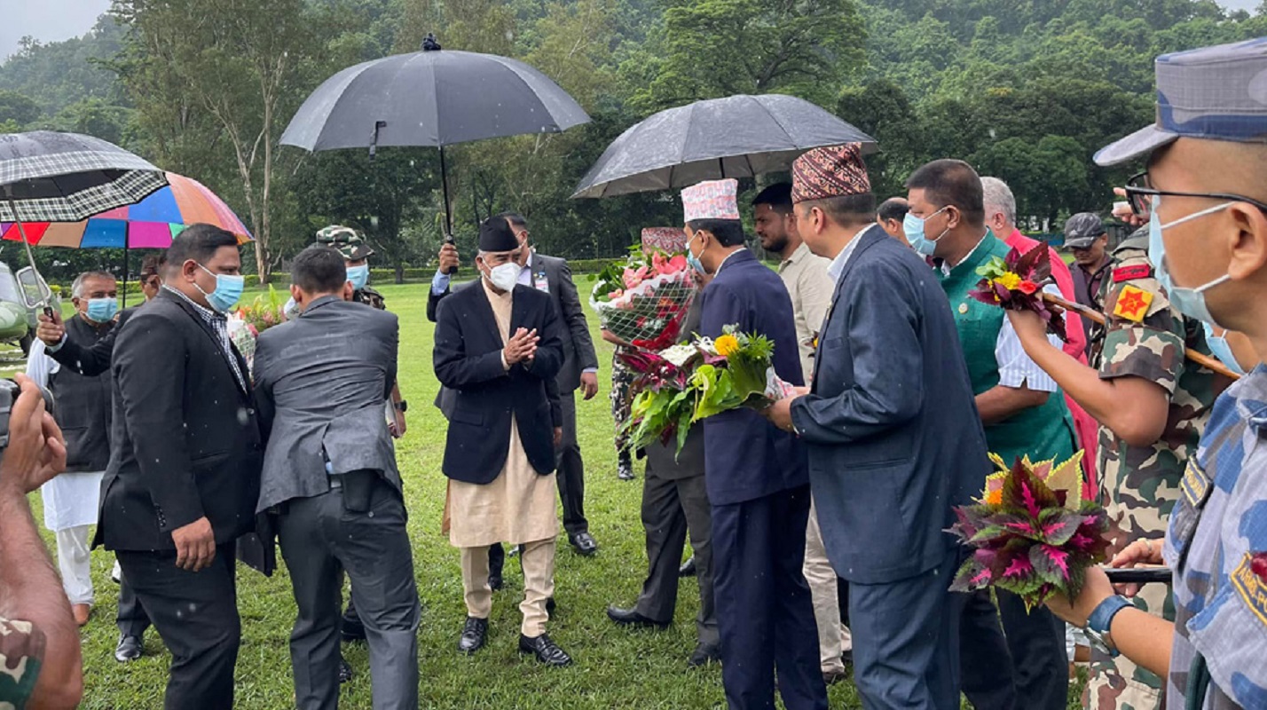 प्रेस युनियन महाधिवेशन उद्घाटन गर्न हेटौंडा पुगे प्रधानमन्त्री देउवा