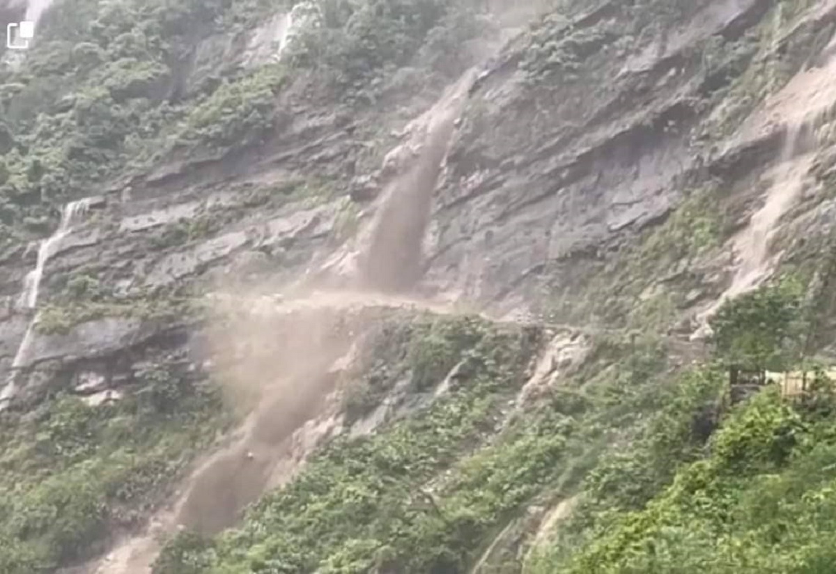 बुटवल-पाल्पासहित विभिन्न ठाउँमा सडक अवरुद्ध
