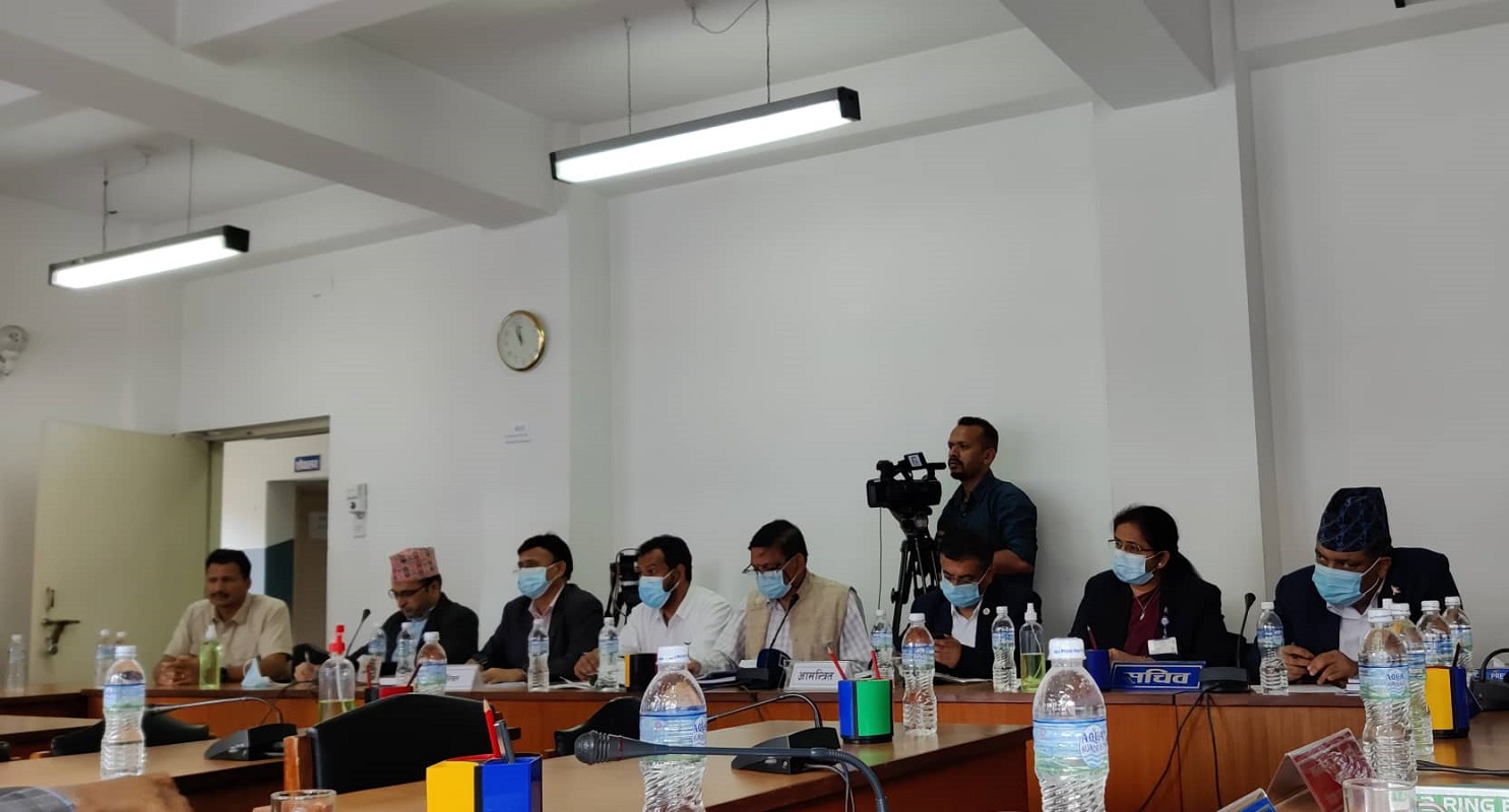 स्वास्थ्य बिमा ऐन अनुसार नै सञ्चालन गर्न शिक्षा तथा स्वास्थ्य समितिको सुझाव