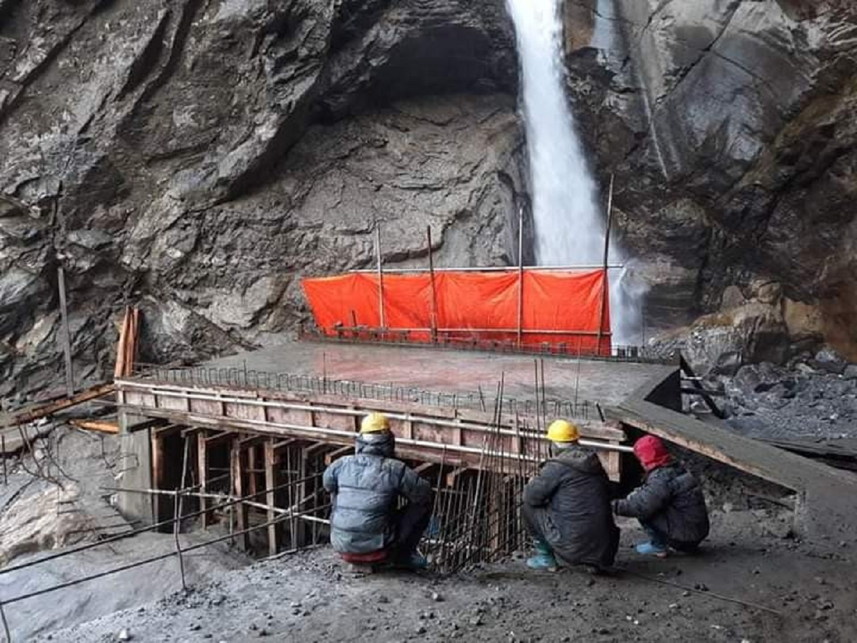 बेसीशहर-चामे सडक केहि दिन बन्द हुने