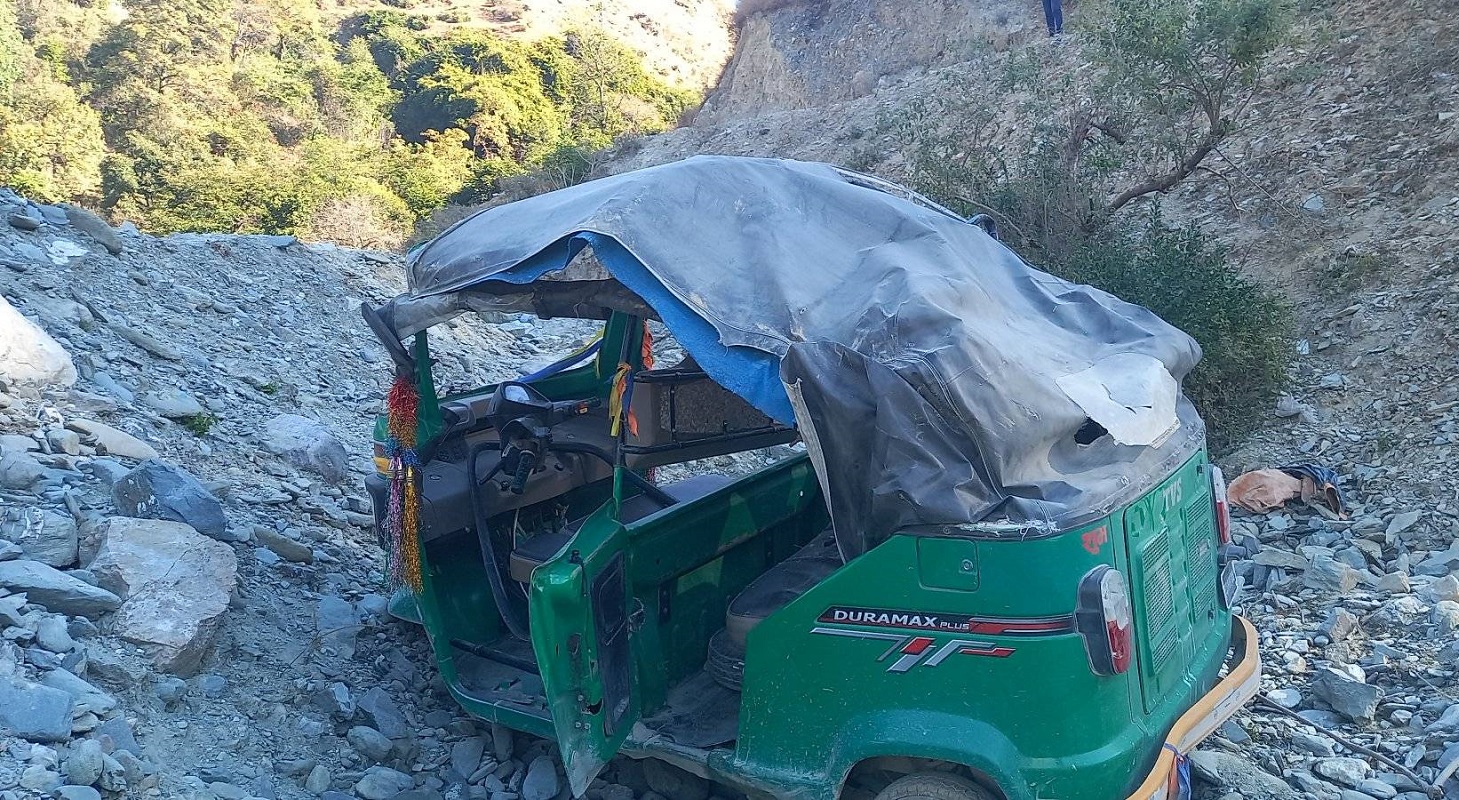 बझाङमा अटो दुर्घटना, चार जना घाइते