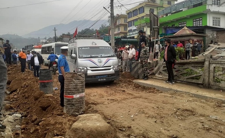 पृथ्वी राजमार्ग एकतर्फी खुल्यो