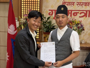 सुरक्षासम्बन्धी समस्या समाधान गरिदिन माग गर्दै गृहमन्त्री गुरुङलाई ज्ञापनपत्र