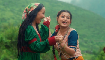 नीता आचार्यको नयाँ सांगीतिक कोसेली ‘ए फूल ए जुन’, भिडियोमा शिल्पाको आकर्षण