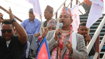 जनताको घरदैलोमा लक्ष्मी संग्रौला- सुखदु:खमा सहारा बन्ने प्रतिबद्धता