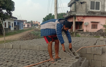 इन्जिनियरिङ अध्ययन गरेर ब्लक उद्योगमा स्थापित तेजबहादुर