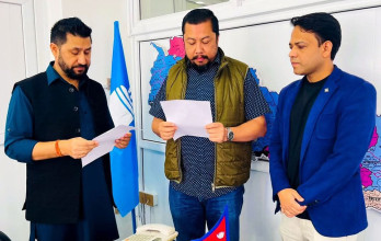 रास्वपा सचिवालय सदस्य श्रेष्ठले सभापति लामिछानेबाट लिए सपथ