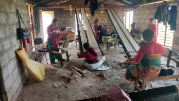 बख्खु कपडा बुन्ने काममा पाँचपोखरीका महिला