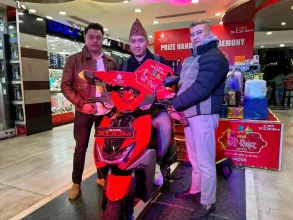 केएल टावर ‘रमाइलो दसैंतिहार उपहार योजना’मा फुर्वा शेर्पाले जिते हिरोको जुम स्कुटर