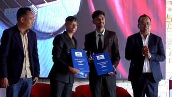 साम्बा बनिन् म्याक्सिम्याक्सको ब्रान्ड एम्बेसडर