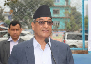 सरकार सञ्चालनमा समस्या छैन : गृहमन्त्री लेखक