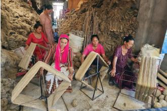 अल्लोबाट बन्छन् अनेक उत्पादन