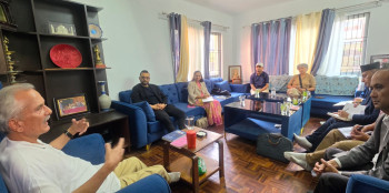 संविधान संशोधन बहसपत्र तयारी कार्यदलद्वारा पूर्वप्रधानमन्त्री भट्टराईसँग छलफल