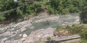 पाँच वर्षदेखि पुल अधुरै