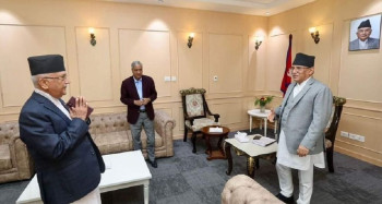 संसद्‍को अवरोध खुलाउन प्रचण्ड, देउवा र ओली छलफलमा