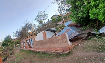 हावाहुरीले ब्यारेकको छाना उडाएपछि सशस्त्र प्रहरीलाई बस्न समस्या