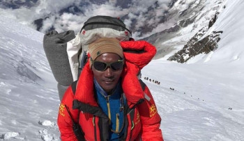 २८औं पटक सगरमाथा आरोहण गरेर कामीरिताको विश्व कीर्तिमानी रेकर्ड 