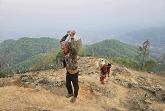 खानेपानी अभावमा बागलुङको दगातुन्डाँडाका बासिन्दा बसाइँ सर्न बाध्य
