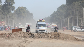 नारायणगढ-मुग्लिन सडकमा ओभरटेक नियन्त्रण गर्न प्रशासनको कडाइ