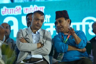 कांग्रेसभित्रको गुटबन्दी अन्त्य भएको घोषणा गर्दै गगन थापाले भने– ‘अब पार्टीको रेल अगाडि बढ्यो’ [भिडियो]